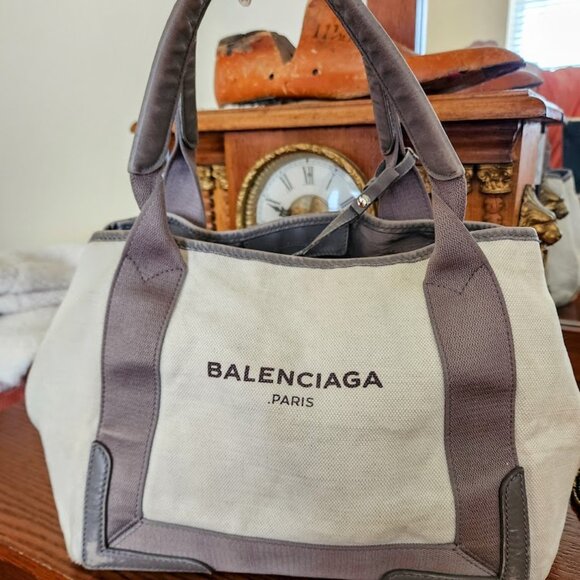 Balenciaga Handbags - Balenciaga Beige Cabas Tote Bag